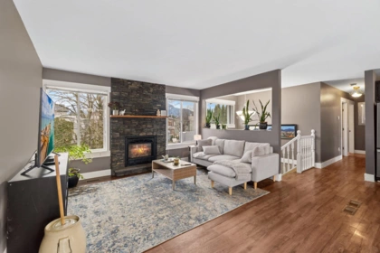 8867 Hazel Street, Chilliwack, BC, Chilliwack Proper South — 4 bed single family residence for sale