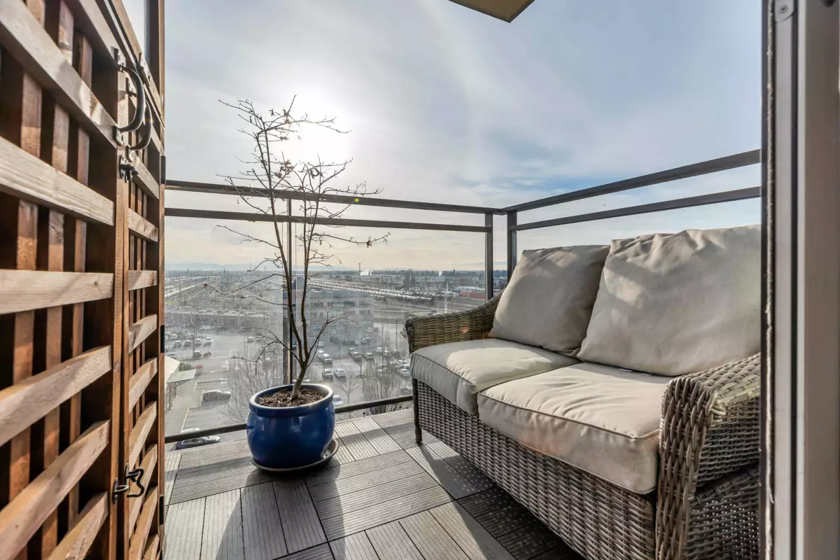 Mudroom Photo of 908 2789 Shaughnessy Street, Port Coquitlam, BC