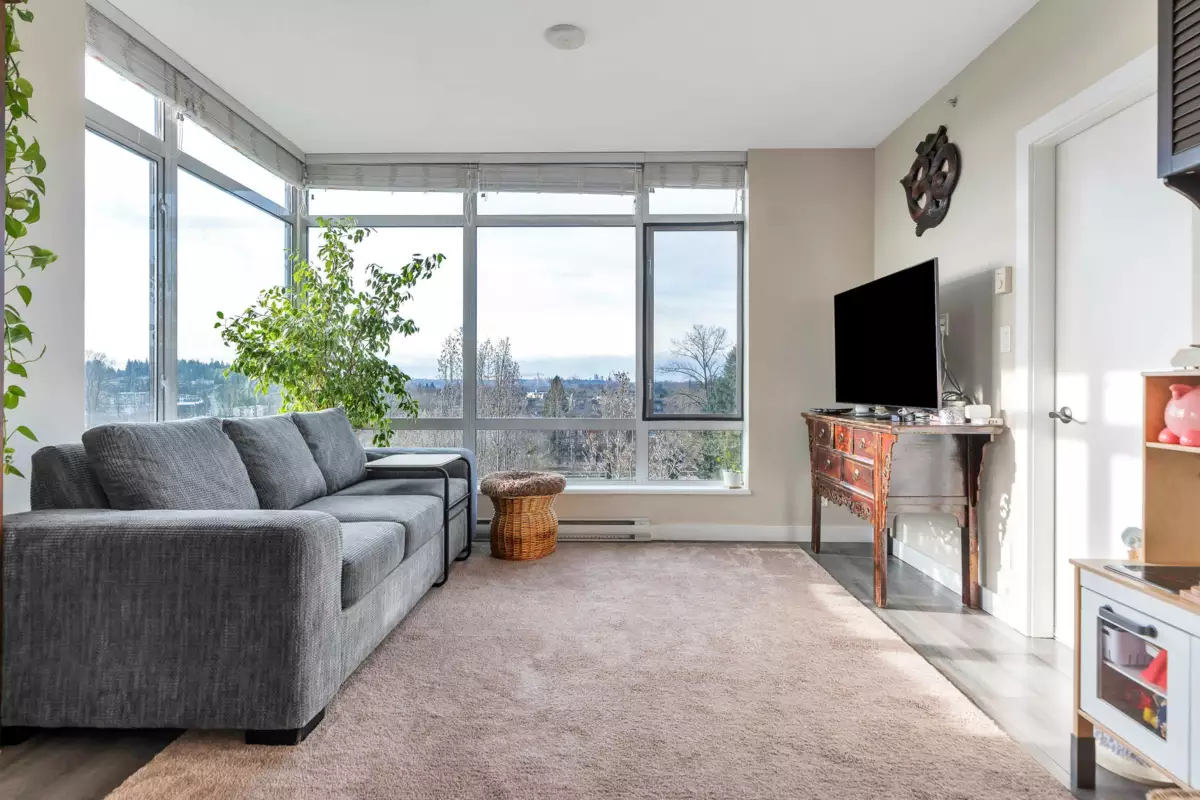 Walk-In Closet Photo of 908 2789 Shaughnessy Street, Port Coquitlam, BC