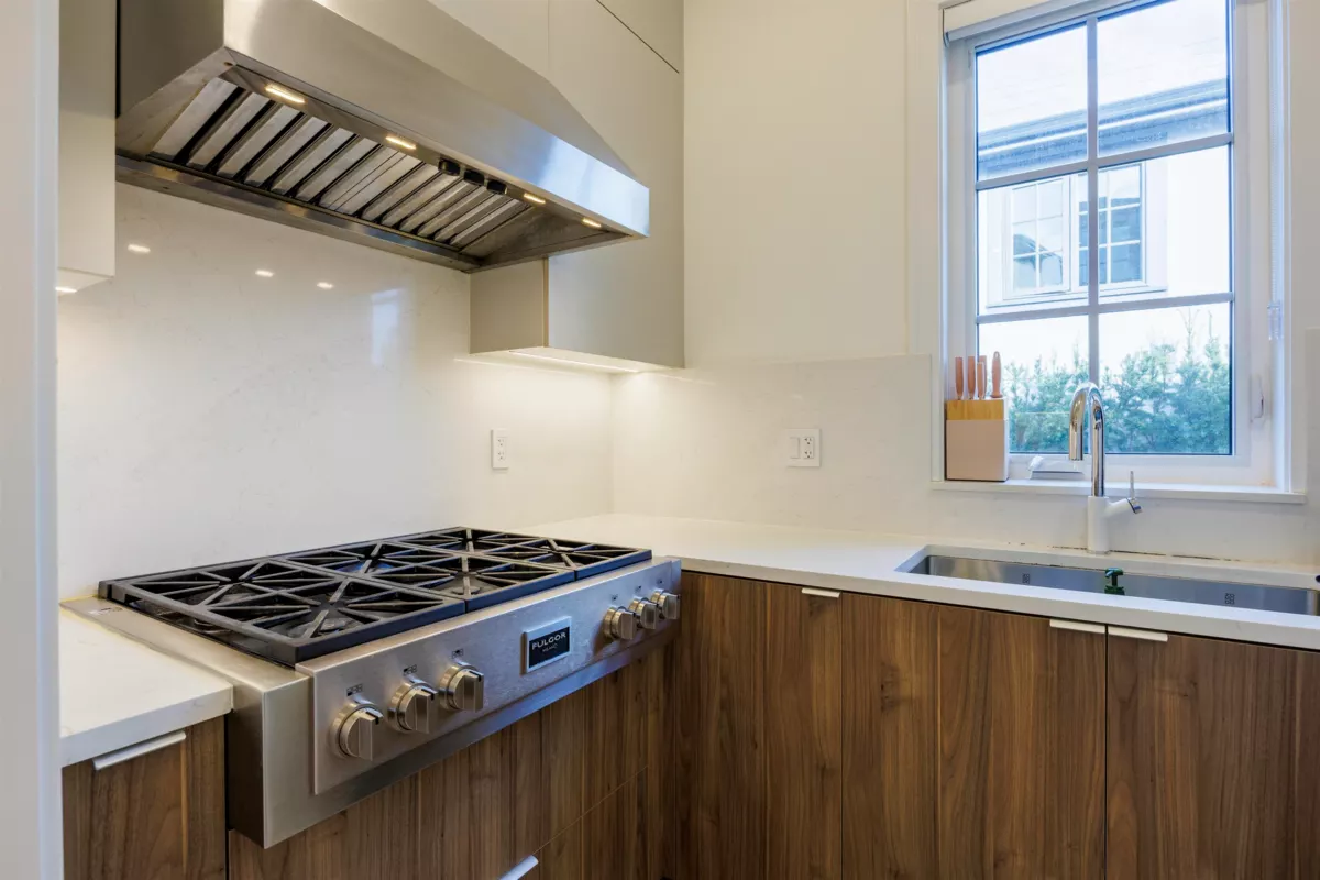Powder Room Photo of 6549 Portland Street, Burnaby, BC