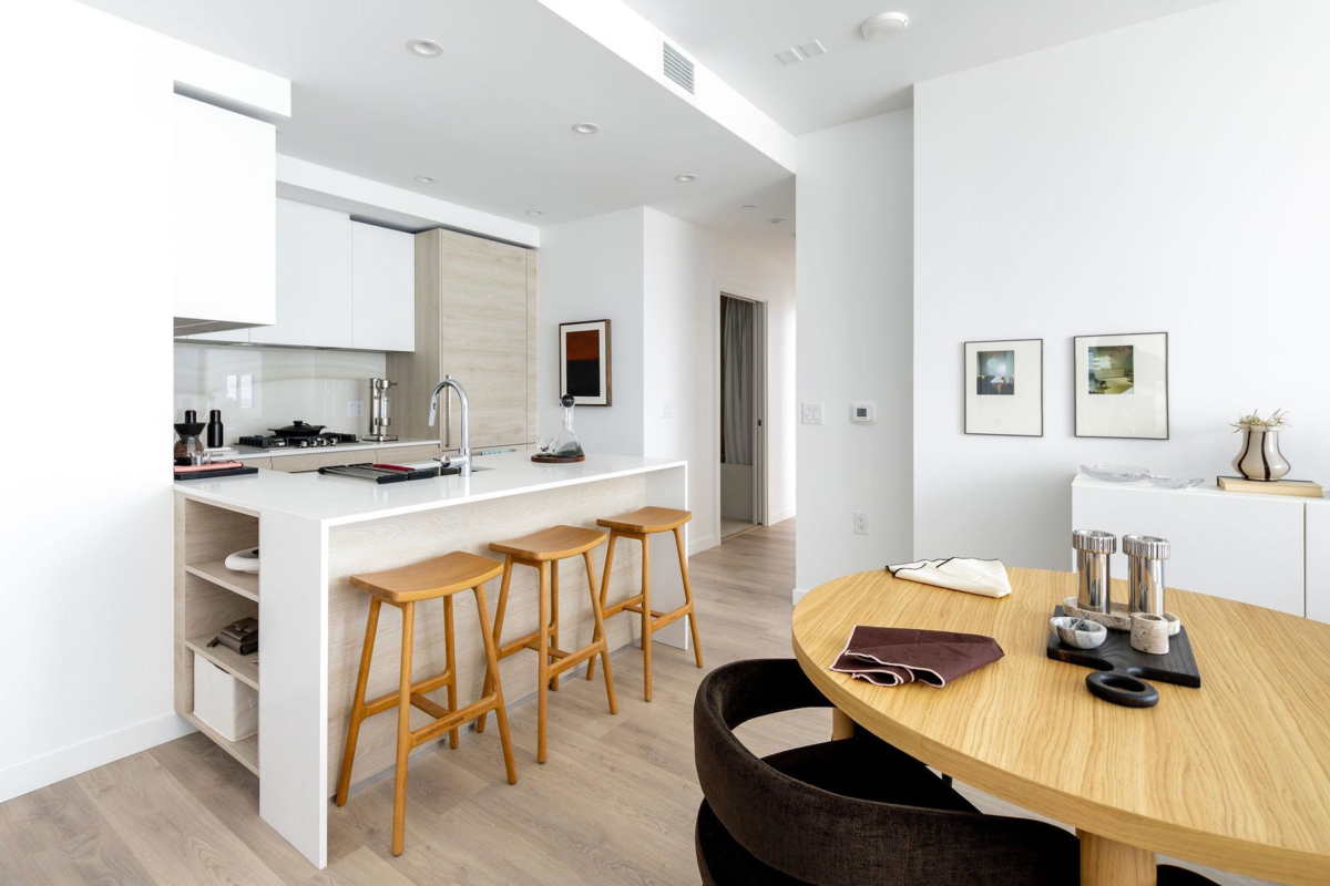 Kitchen Island Photo of 2706 680 Quayside Drive, New Westminster, BC