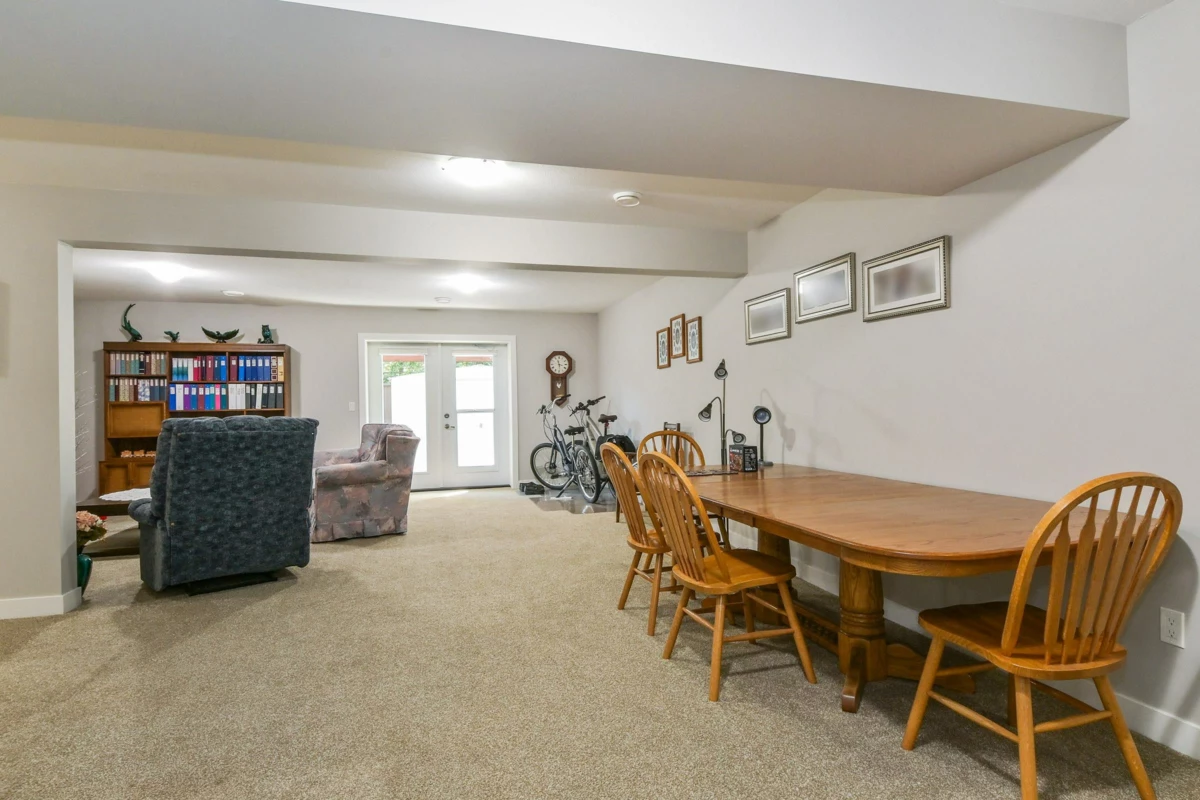 Office / Den Photo of 64 46110 Thomas Road, Chilliwack, BC