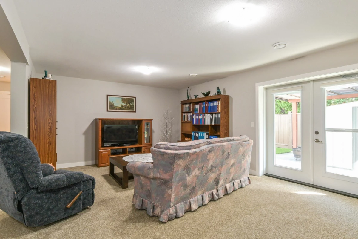 Powder Room Photo of 64 46110 Thomas Road, Chilliwack, BC