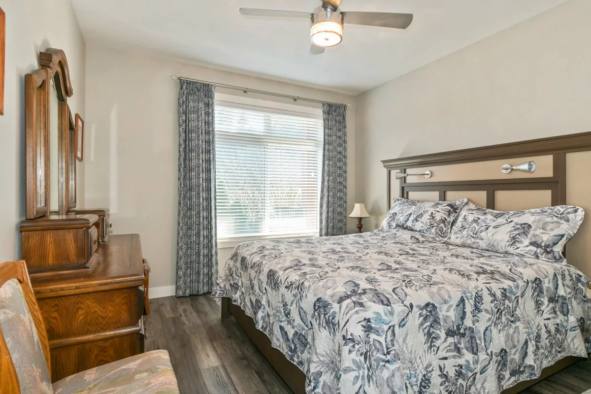 Walk-In Closet Photo of 64 46110 Thomas Road, Chilliwack, BC