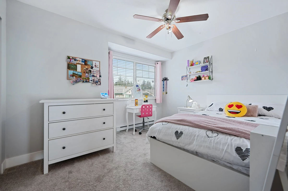 Entry Foyer Photo of 11 8863 216 Street, Langley, BC