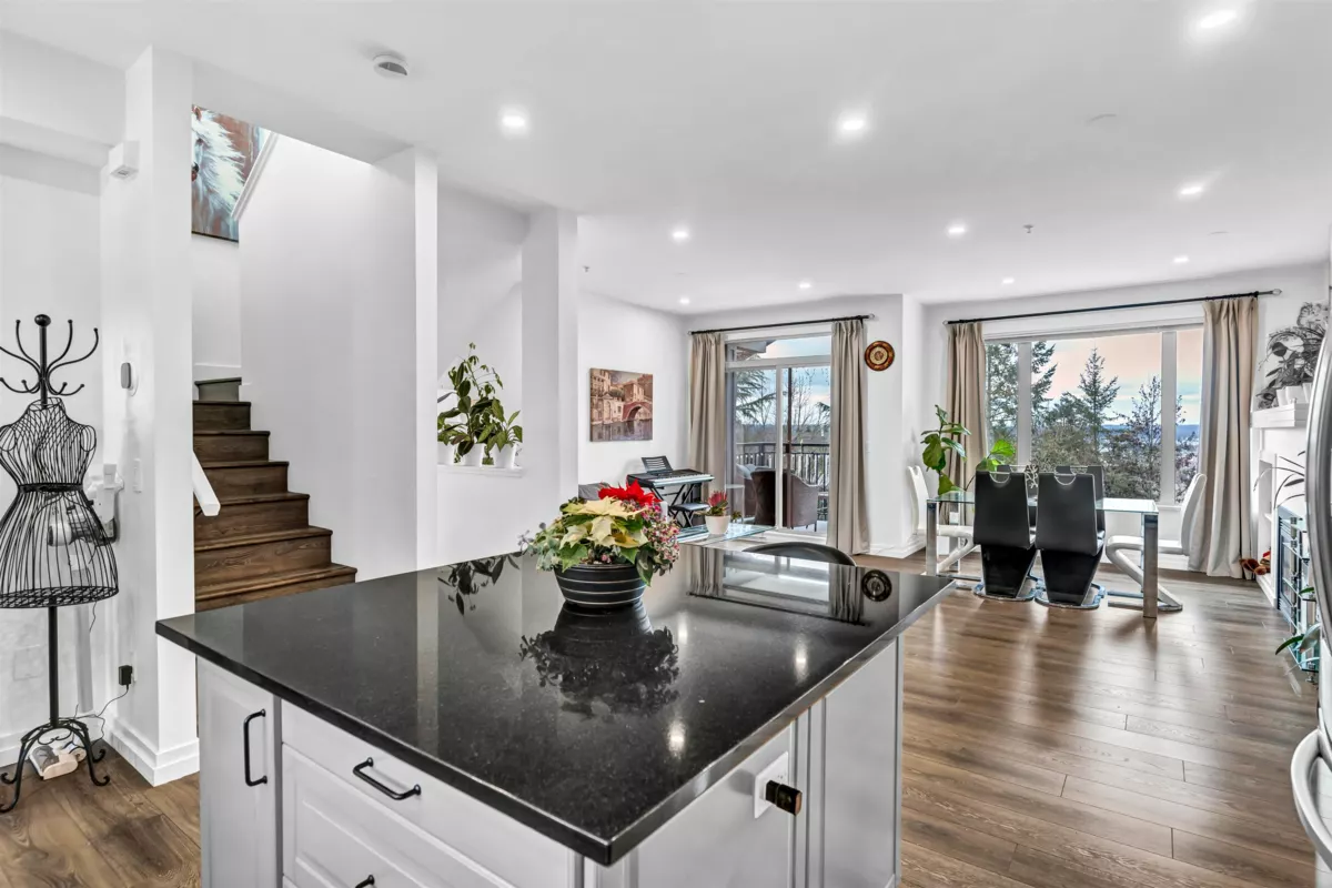 Breakfast Nook Photo of 35 20326 68 Avenue, Langley, BC