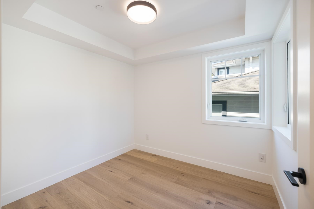 Primary Bathroom Photo of 261 W 6th Street, North Vancouver, BC