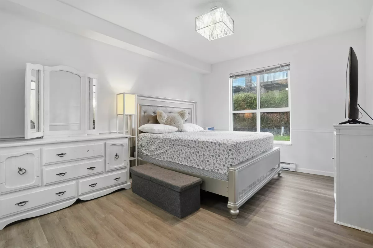 Breakfast Nook Photo of 110 14981 101a Avenue, Surrey, BC