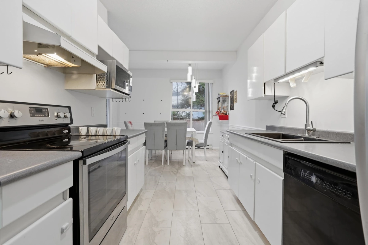 Pantry Photo of 110 14981 101a Avenue, Surrey, BC