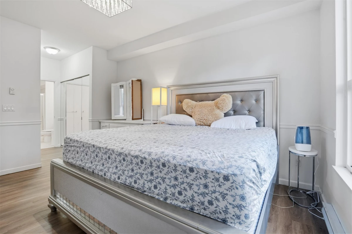 Walk-In Closet Photo of 110 14981 101a Avenue, Surrey, BC