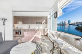 913 13350 Central Avenue, Surrey, BC