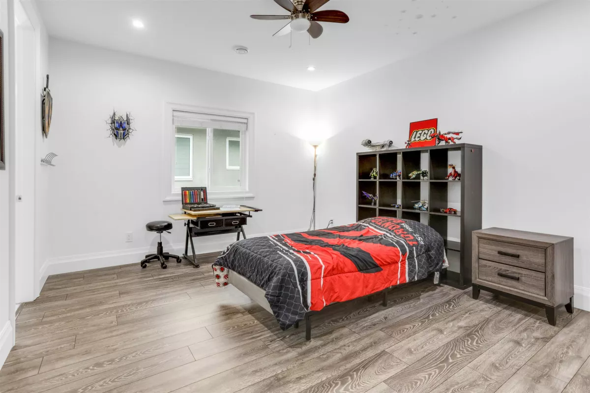 Front Yard Photo of 7869 167 Street, Surrey, BC