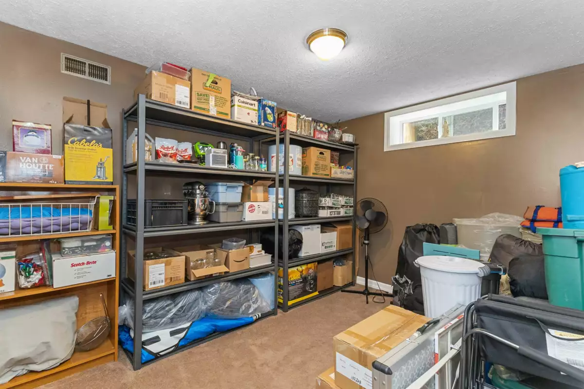 Backyard Photo of 34654 Dunsmuir Court, Abbotsford, BC