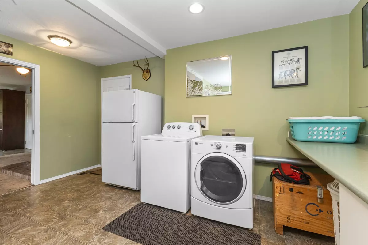 Bedroom 4 Photo of 34654 Dunsmuir Court, Abbotsford, BC
