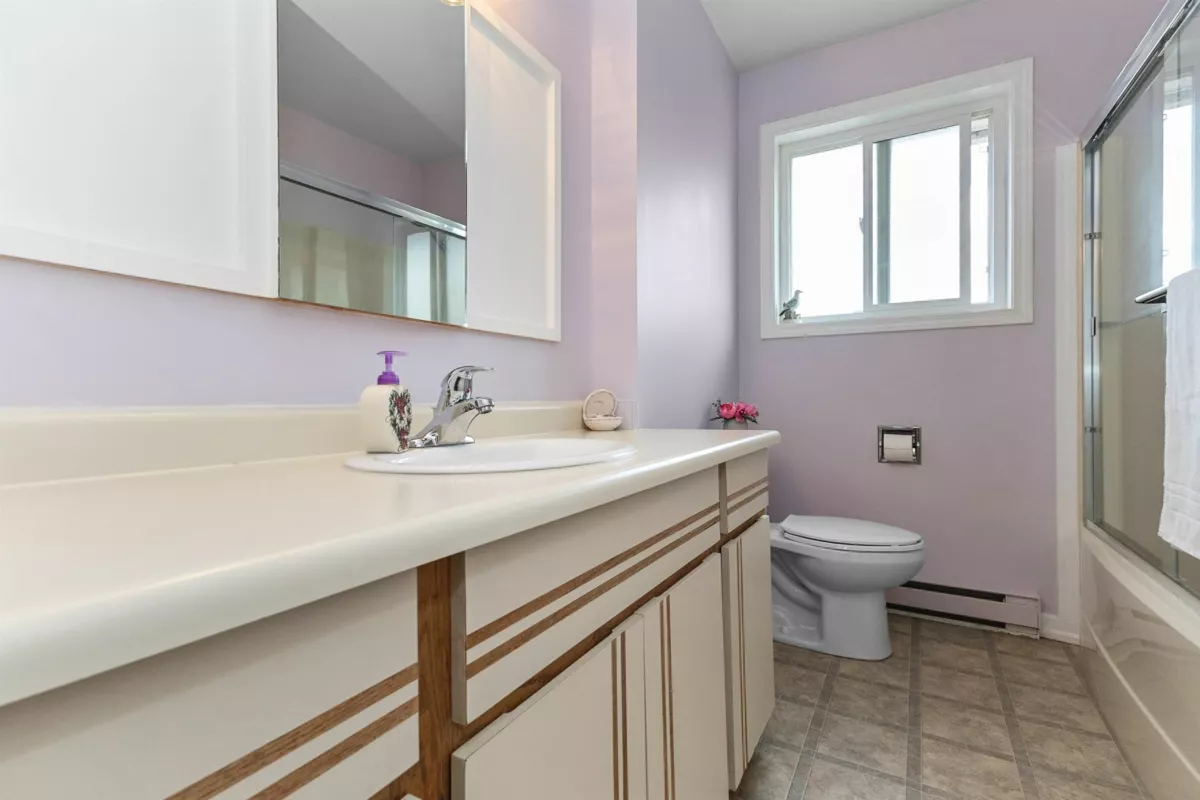 Hallway Photo of 34654 Dunsmuir Court, Abbotsford, BC