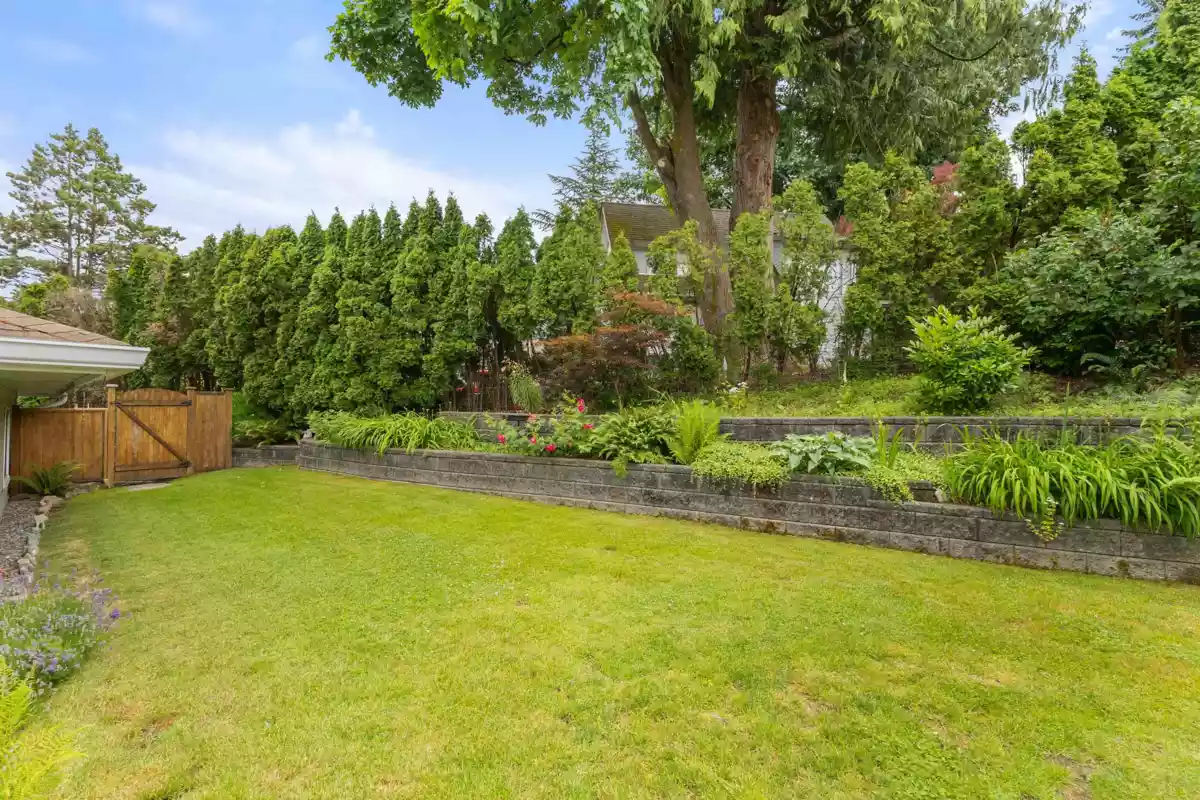 Neighborhood Park Photo Near 34654 Dunsmuir Court, Abbotsford, BC