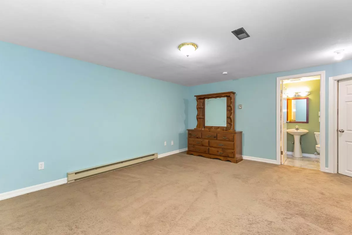 Outdoor Patio Photo of 34654 Dunsmuir Court, Abbotsford, BC