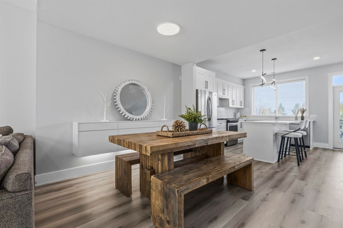 Dining Area Photo of 14 15717 Mountain View Drive, Surrey, BC