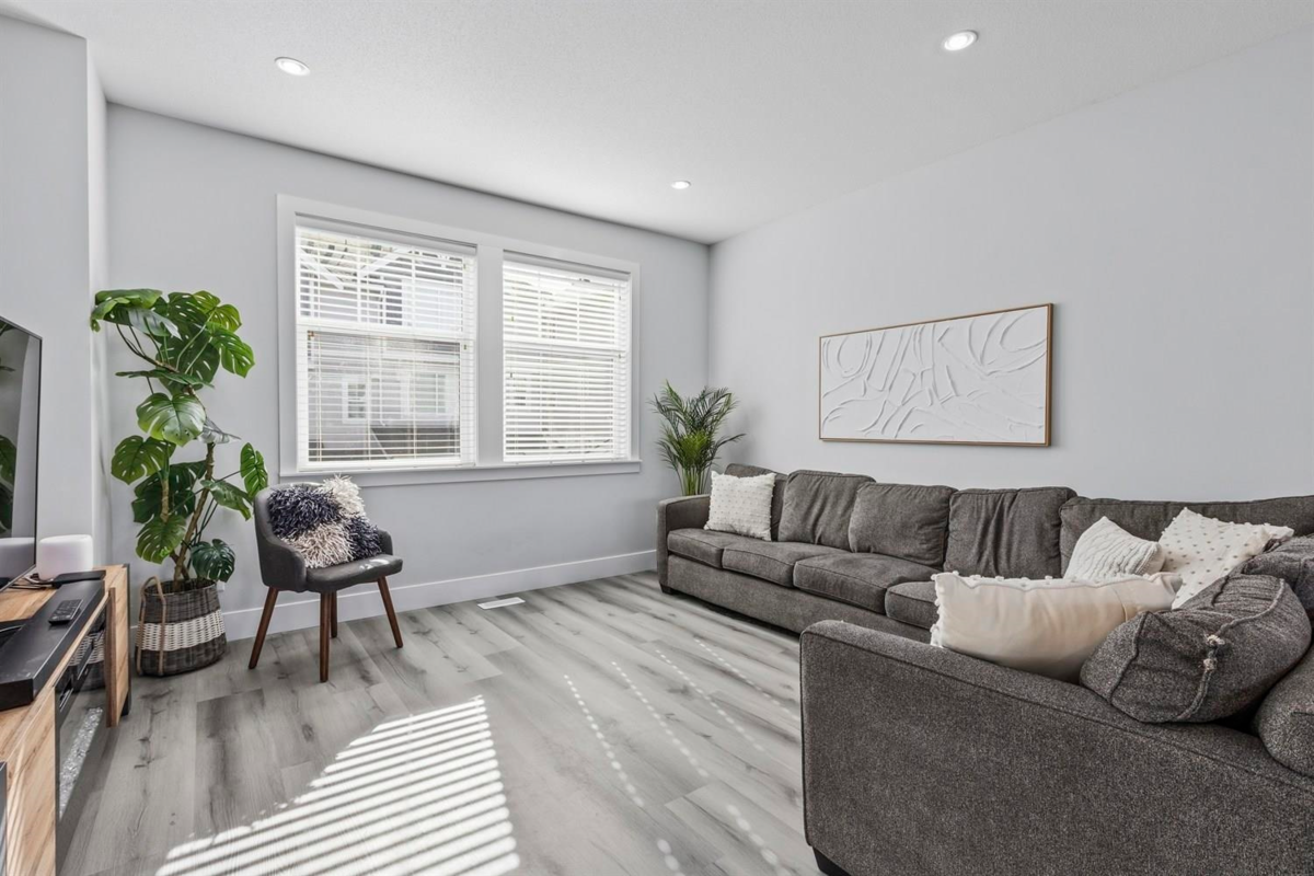 Exterior Rear Photo of 14 15717 Mountain View Drive, Surrey, BC