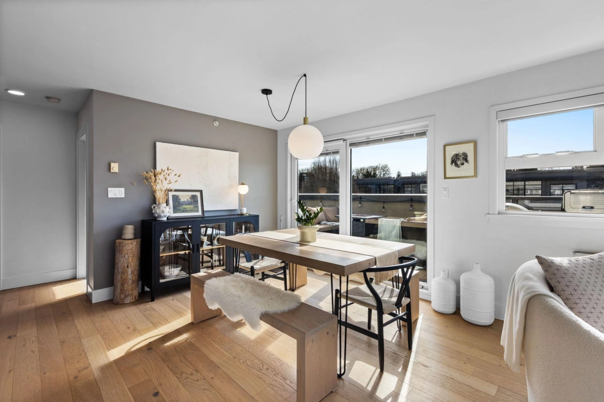Dining Area Photo of 406 2181 W 12th Avenue, Vancouver, BC