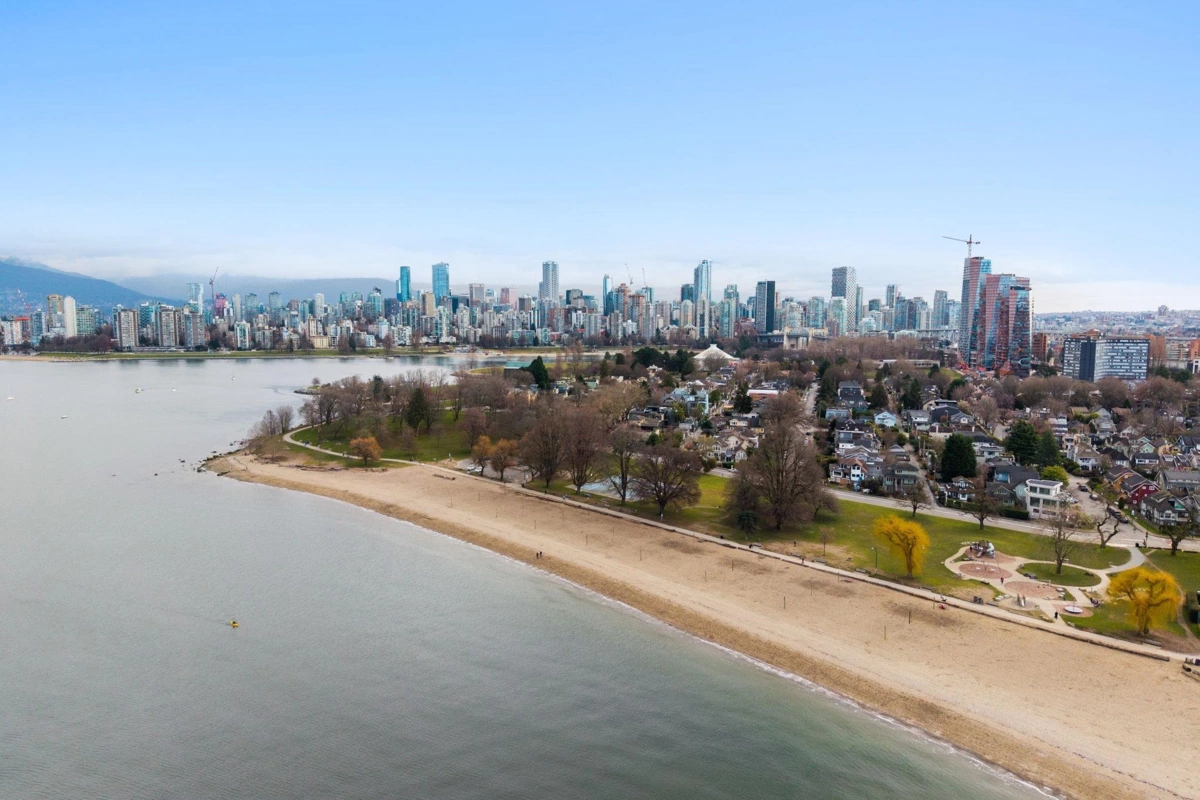 Front Yard Photo of 406 2181 W 12th Avenue, Vancouver, BC