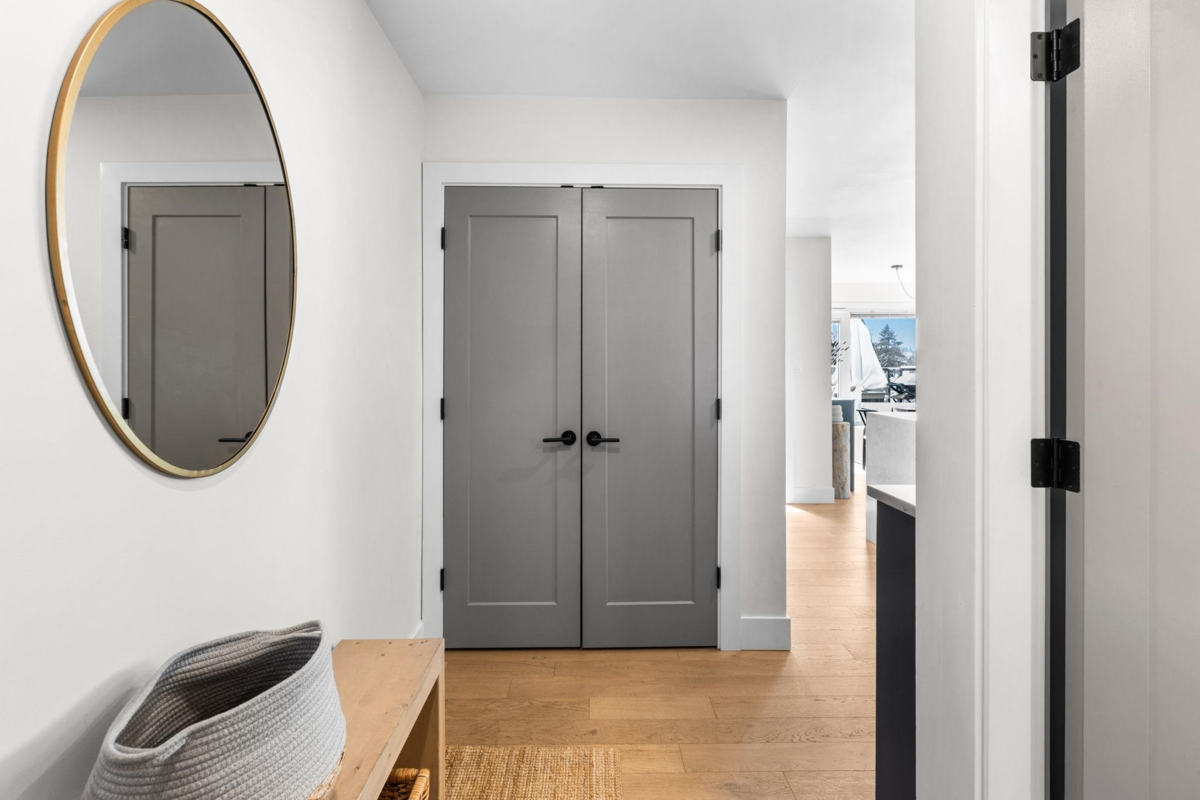 Hallway Photo of 406 2181 W 12th Avenue, Vancouver, BC