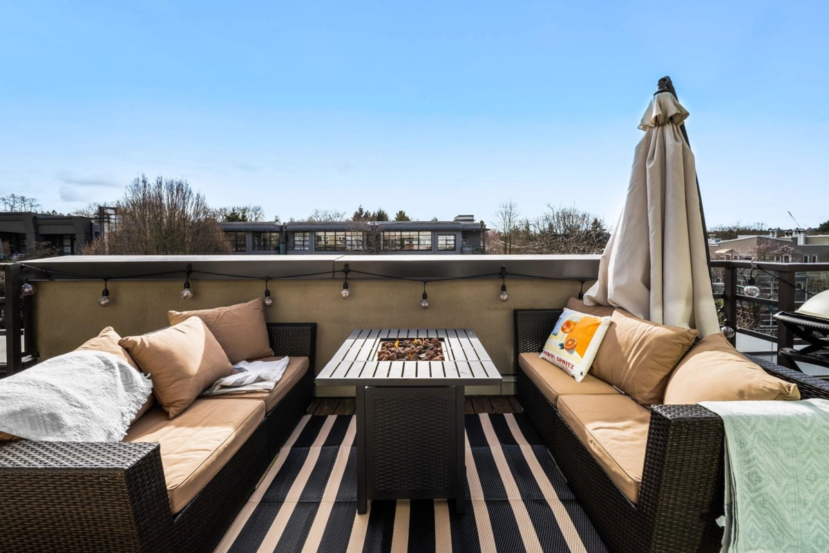 Kitchen Photo of 406 2181 W 12th Avenue, Vancouver, BC