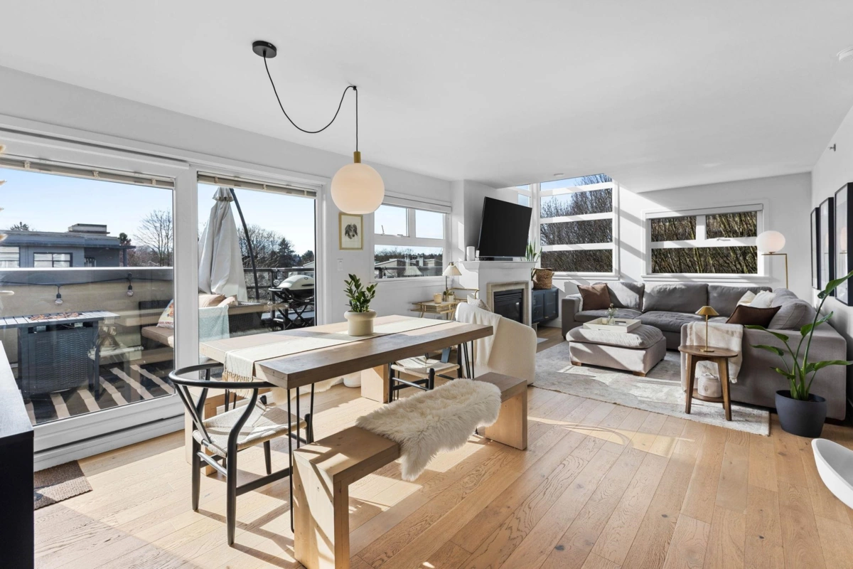 Living Room Photo of 406 2181 W 12th Avenue, Vancouver, BC