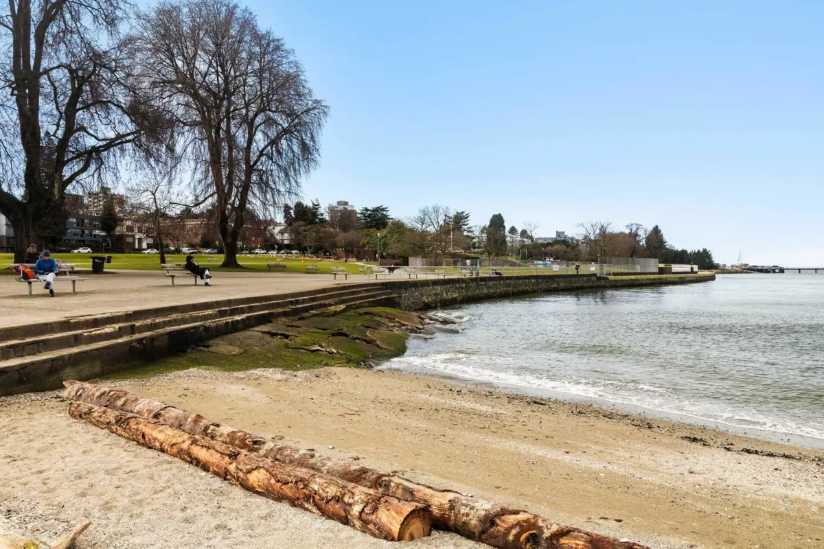 Swimming Pool Photo of 406 2181 W 12th Avenue, Vancouver, BC
