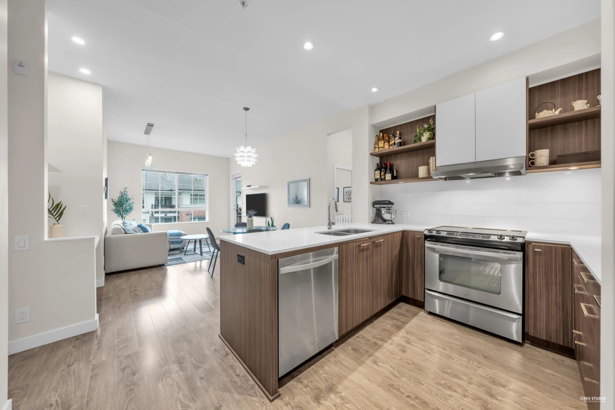 Breakfast Nook Photo of 412 545 Foster Avenue, Coquitlam, BC