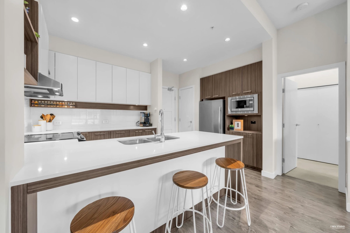 Pantry Photo of 412 545 Foster Avenue, Coquitlam, BC