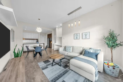 412 545 Foster Avenue, Coquitlam, BC, Coquitlam West — 2 bed apartment/condo for sale