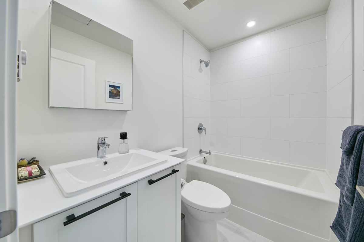 Entry Foyer Photo of 17 19696 Hammond Road, Pitt Meadows, BC