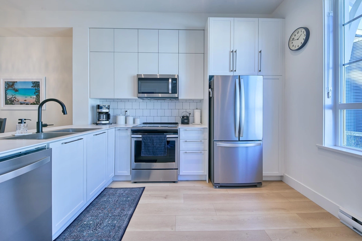 Kitchen Island Photo of 17 19696 Hammond Road, Pitt Meadows, BC
