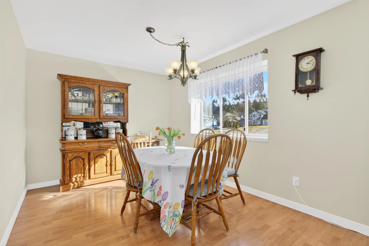 Primary Bathroom Photo of 22475 Streng Avenue, Maple Ridge, BC