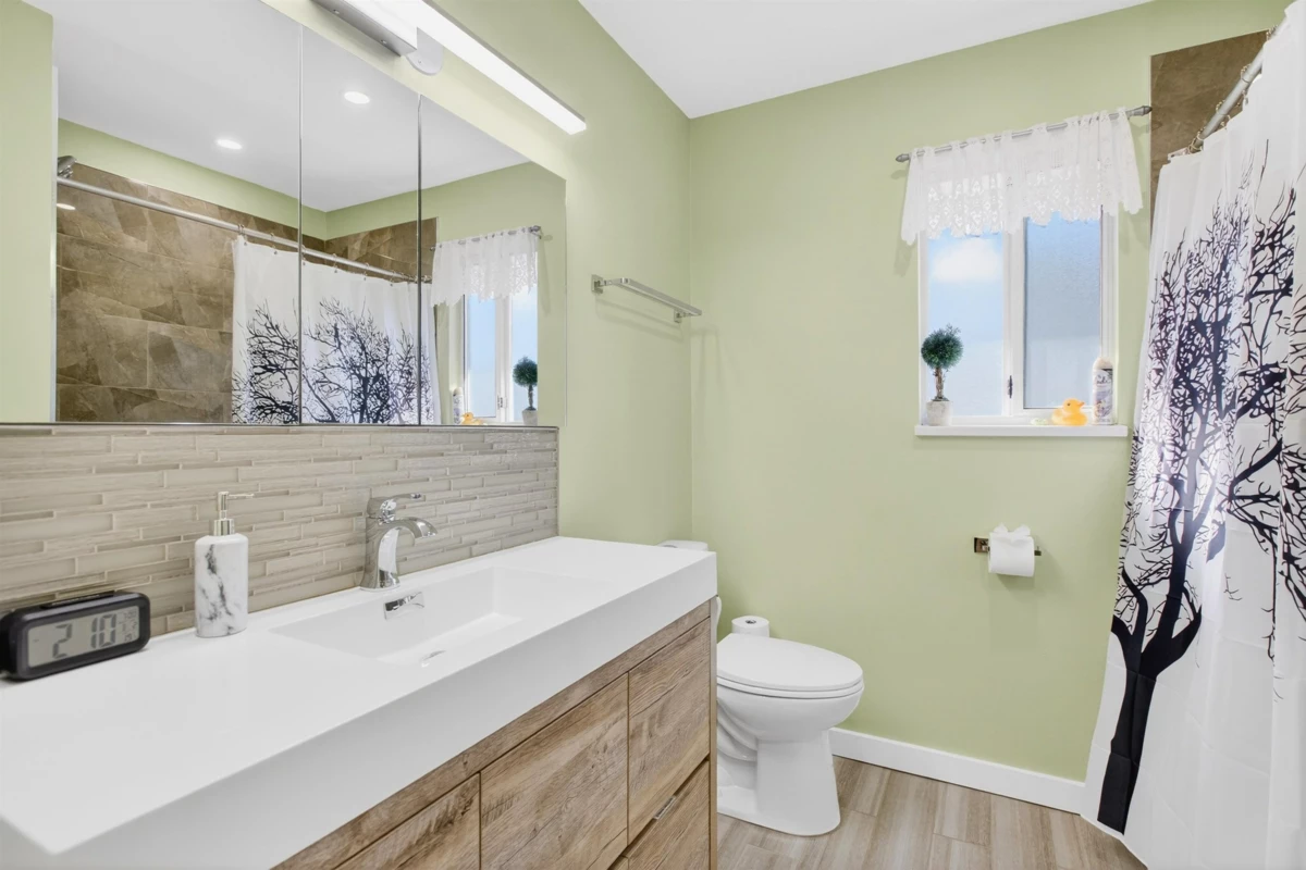 Staircase Photo of 22475 Streng Avenue, Maple Ridge, BC