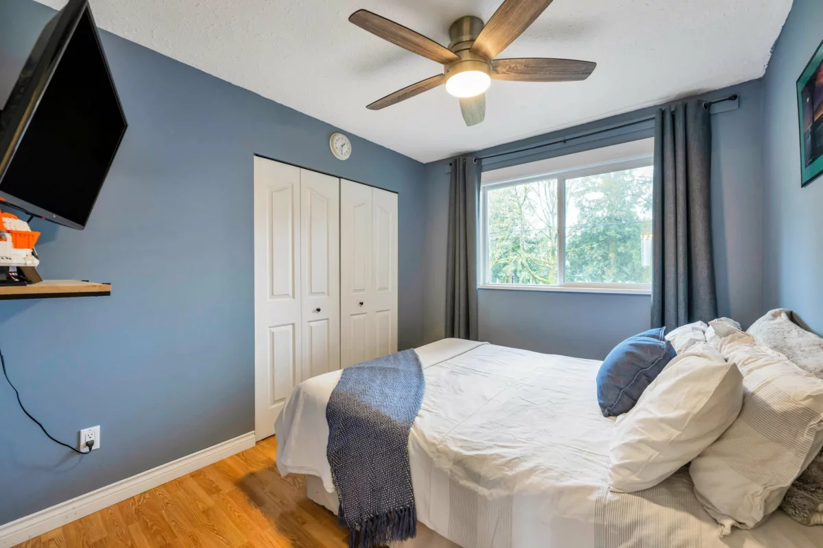 Laundry Room Photo of 1734 196 Street, Langley, BC