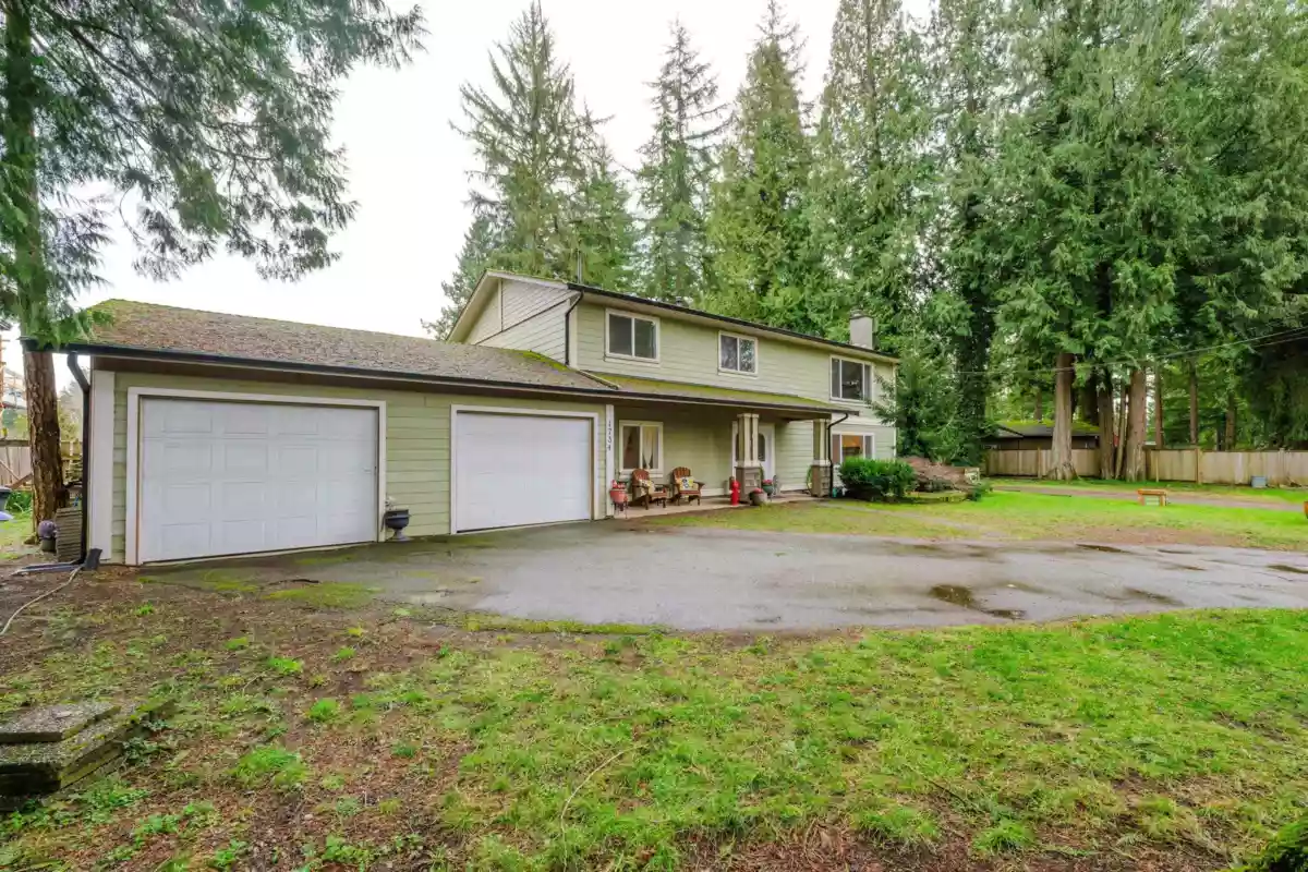 Living Room Photo of 1734 196 Street, Langley, BC