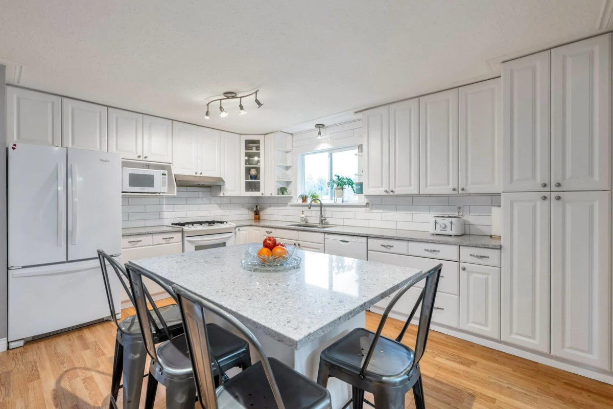 Walk-In Closet Photo of 1734 196 Street, Langley, BC