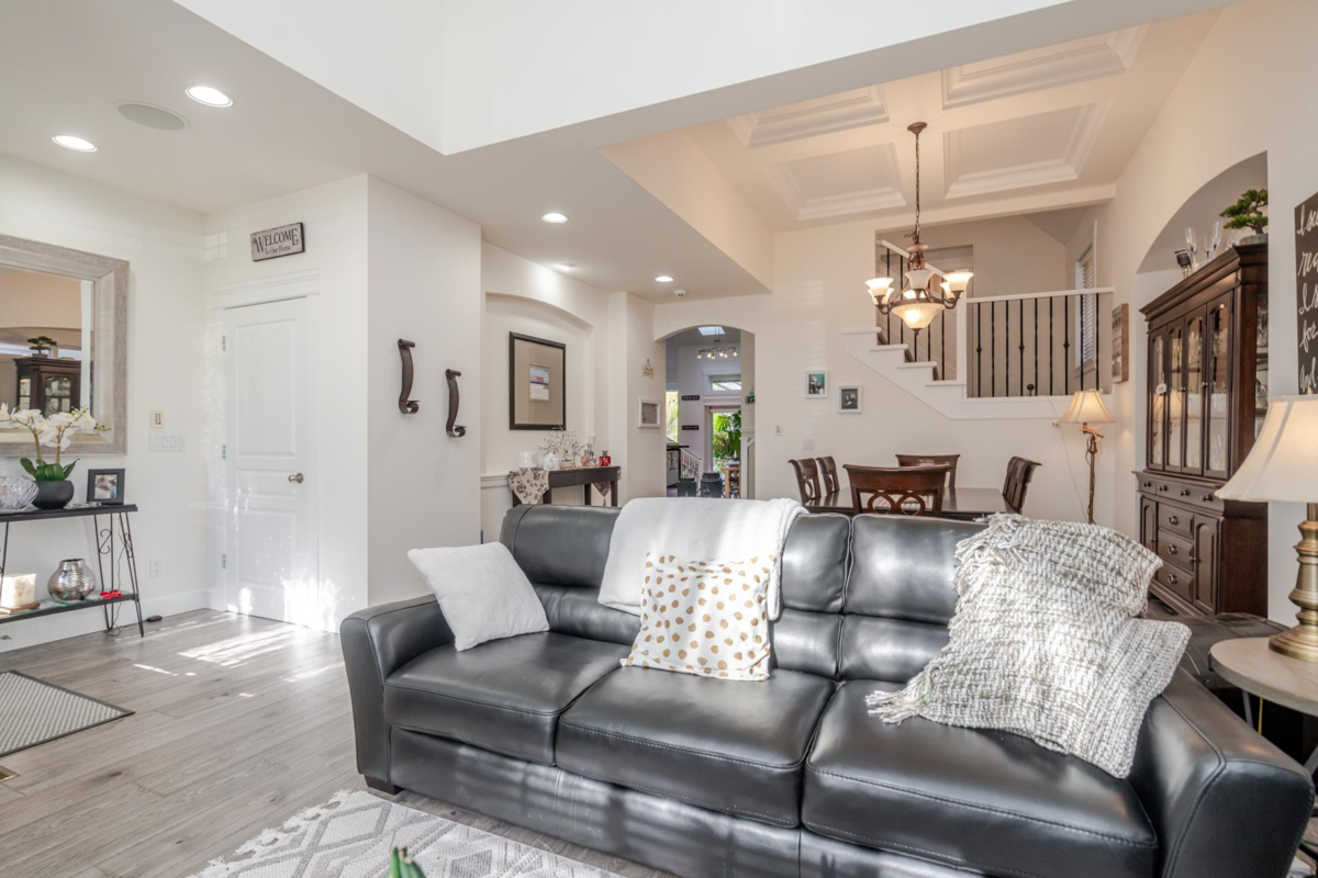 Dining Area Photo of 10510 Baker Place, Maple Ridge, BC