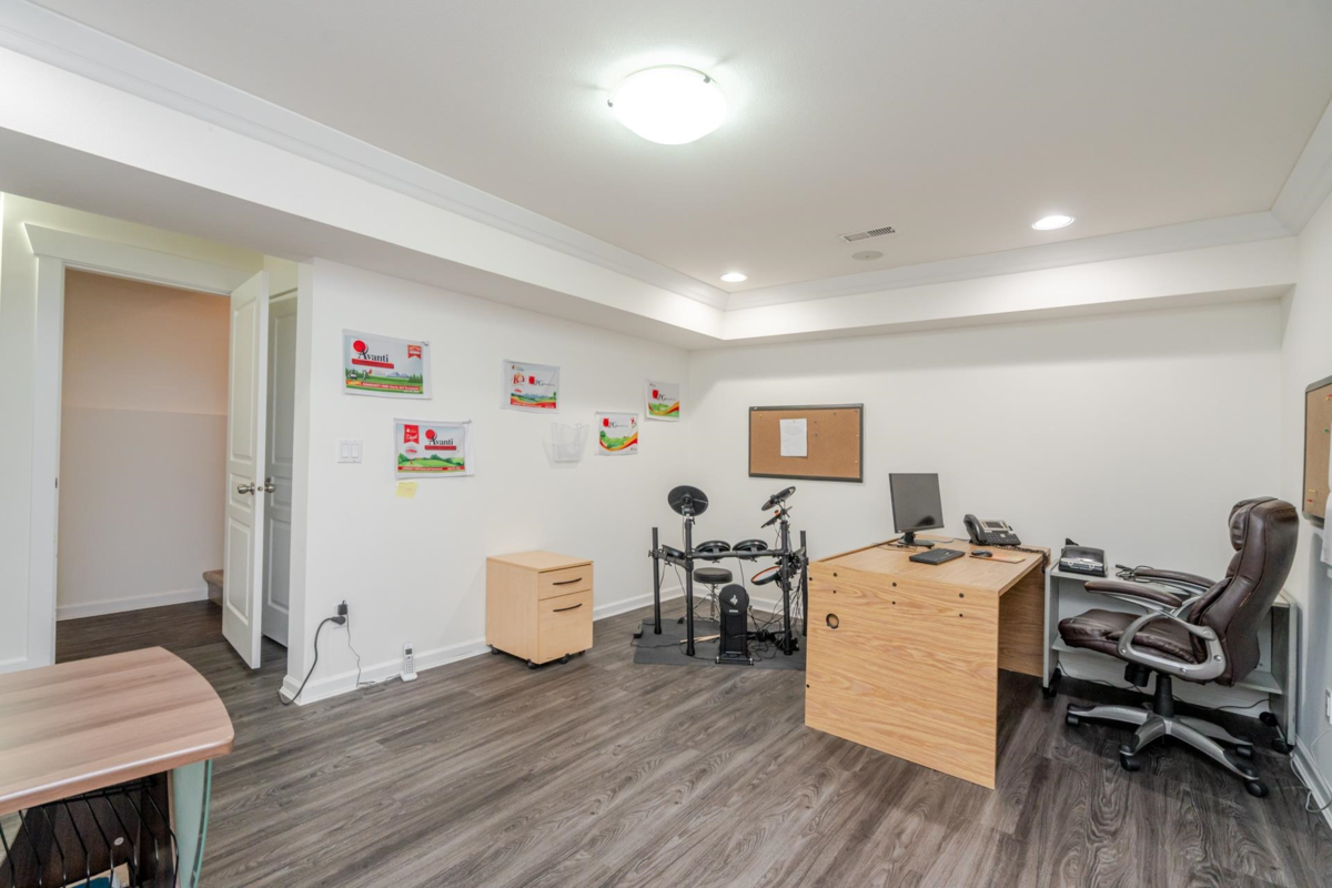 Front Yard Photo of 10510 Baker Place, Maple Ridge, BC