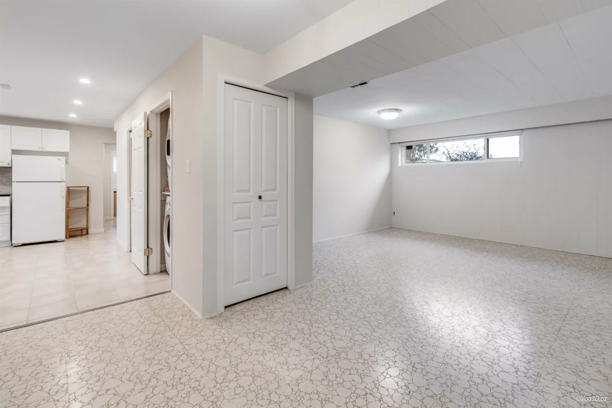 Breakfast Nook Photo of 6555 St. Charles Place, Burnaby, BC