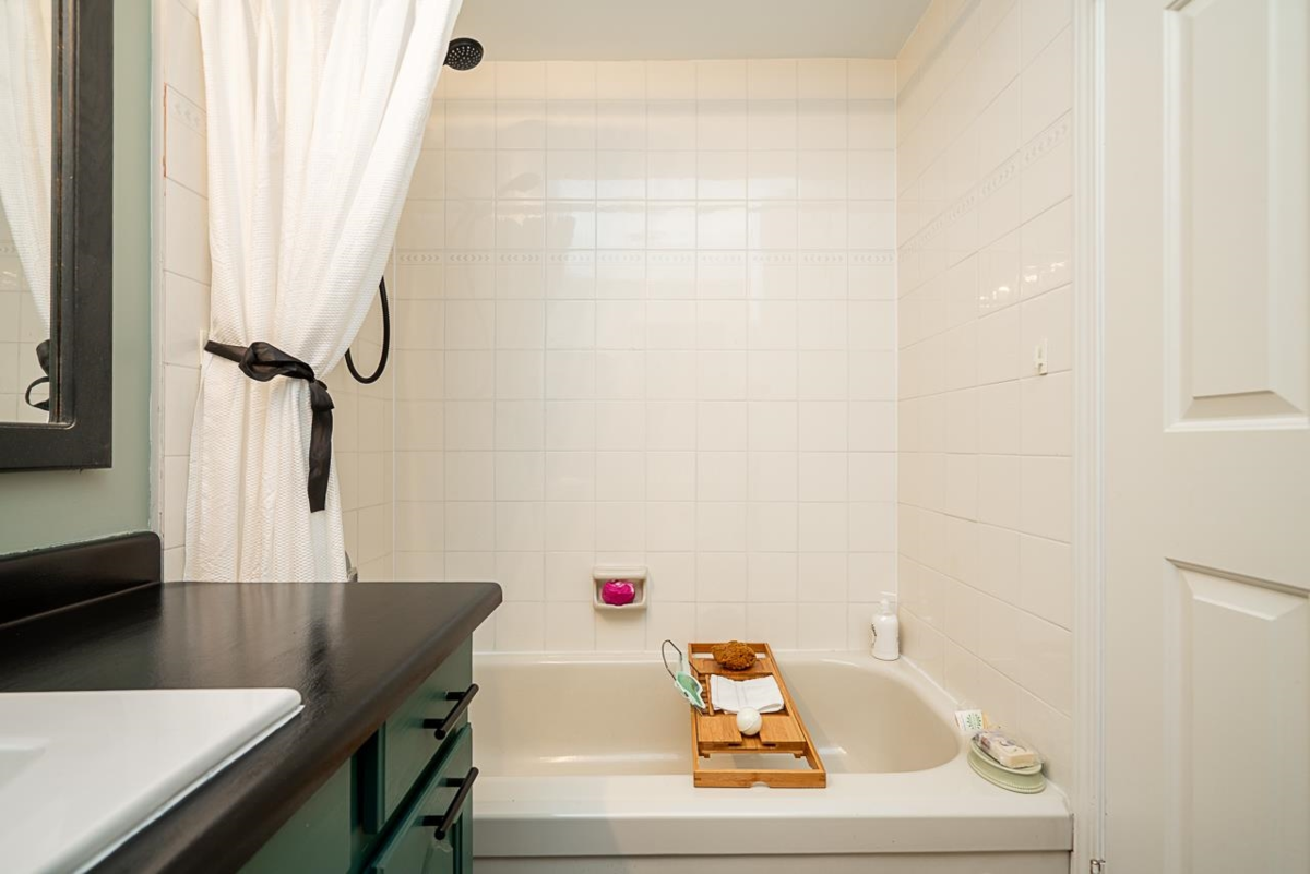 Bedroom 4 Photo of 306 32823 Landeau Place, Abbotsford, BC