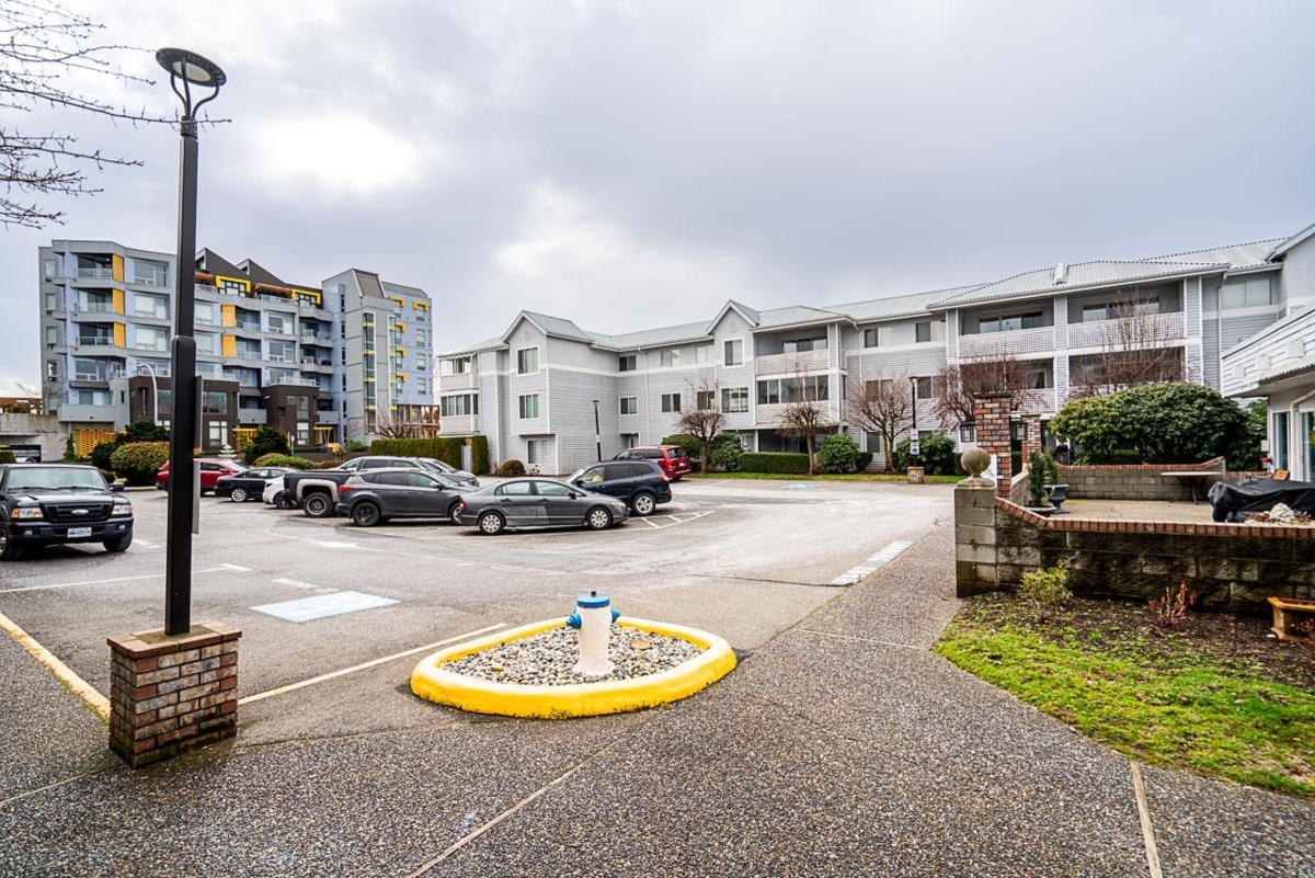 Fitness Center Photo Near 306 32823 Landeau Place, Abbotsford, BC