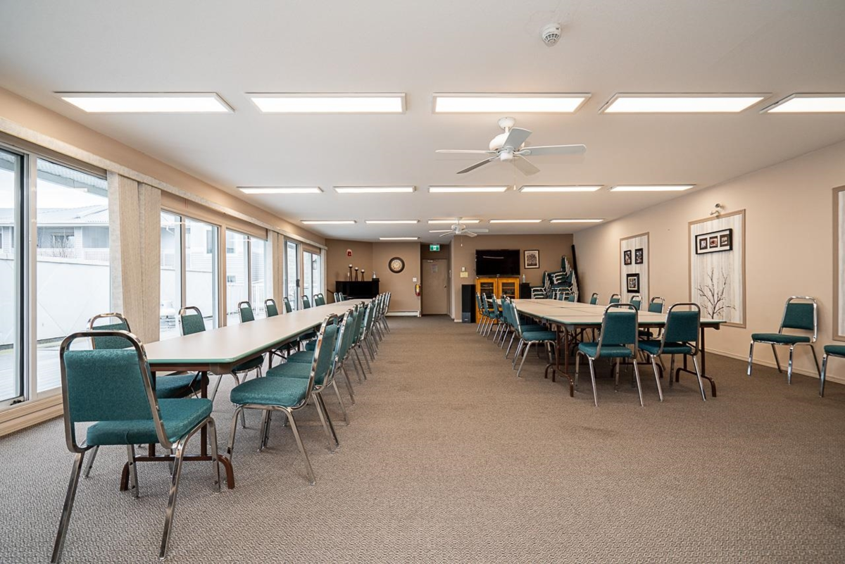 Garden / Landscaping Photo of 306 32823 Landeau Place, Abbotsford, BC