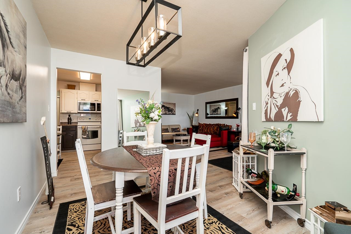 Kitchen Island Photo of 306 32823 Landeau Place, Abbotsford, BC