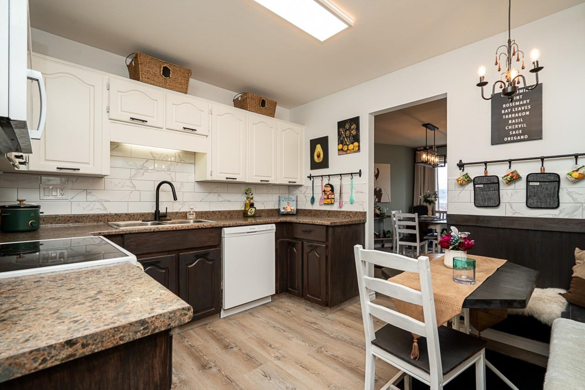 Primary Bedroom Photo of 306 32823 Landeau Place, Abbotsford, BC