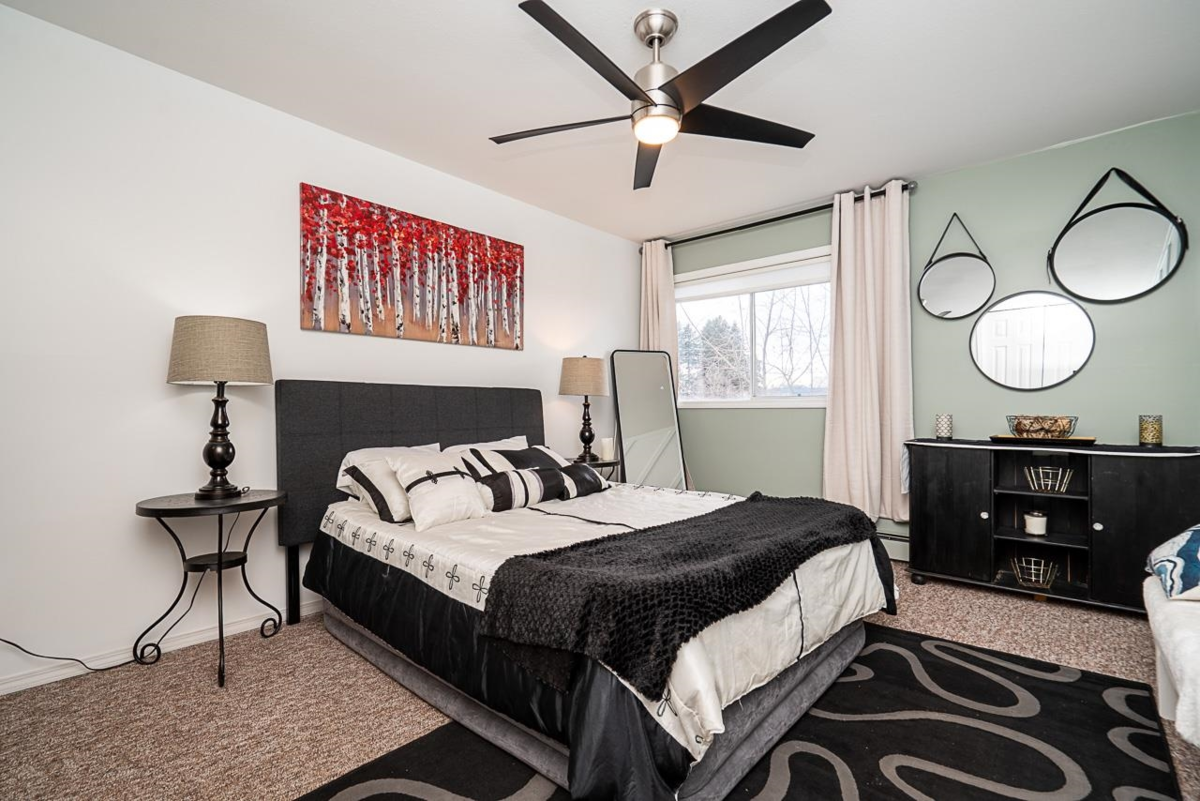 Walk-In Closet Photo of 306 32823 Landeau Place, Abbotsford, BC