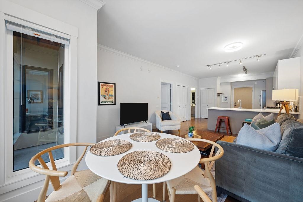 Dining Area Photo of 403 857 W 15th Street, North Vancouver, BC
