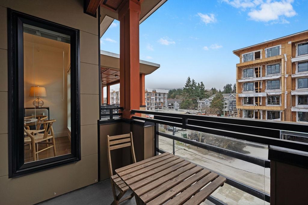 Powder Room Photo of 403 857 W 15th Street, North Vancouver, BC